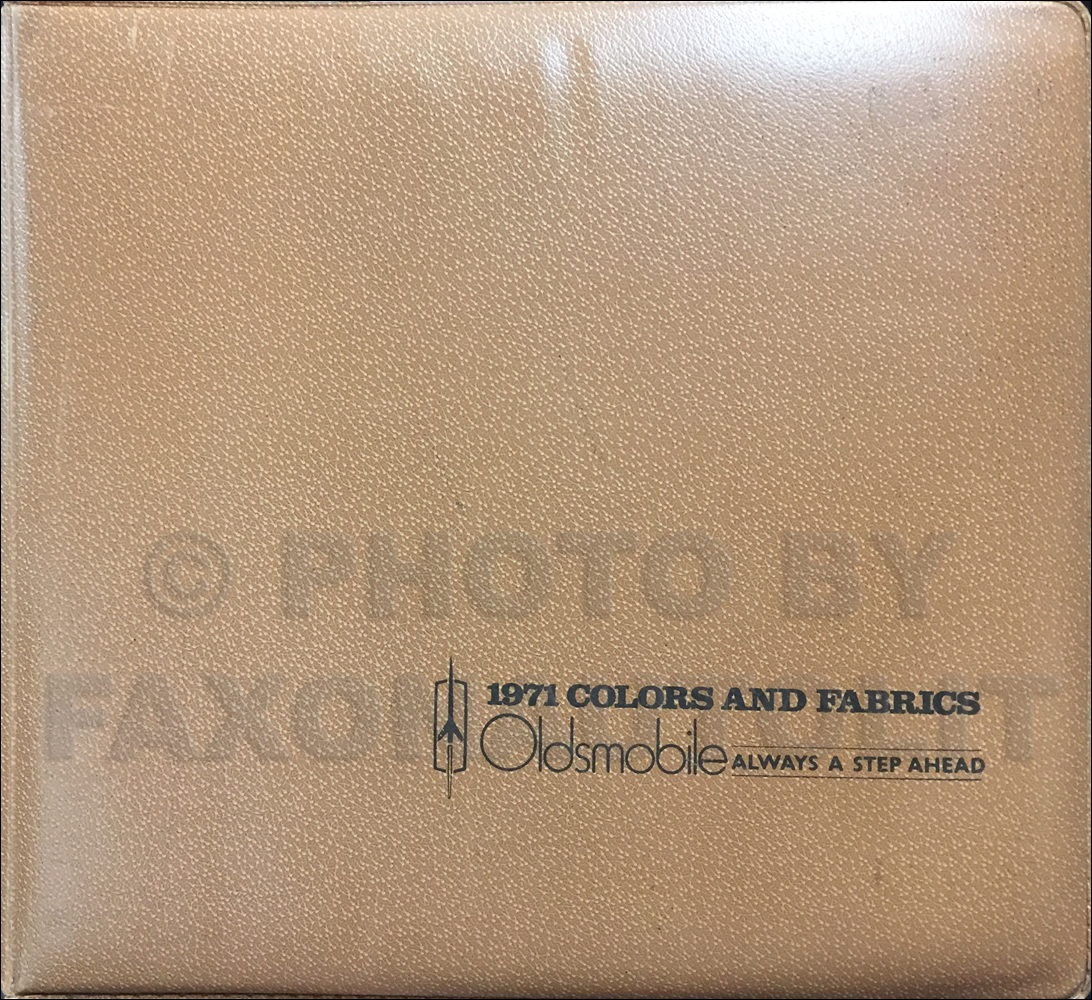 1971 Oldsmobile Color & Upholstery Dealer Album Original