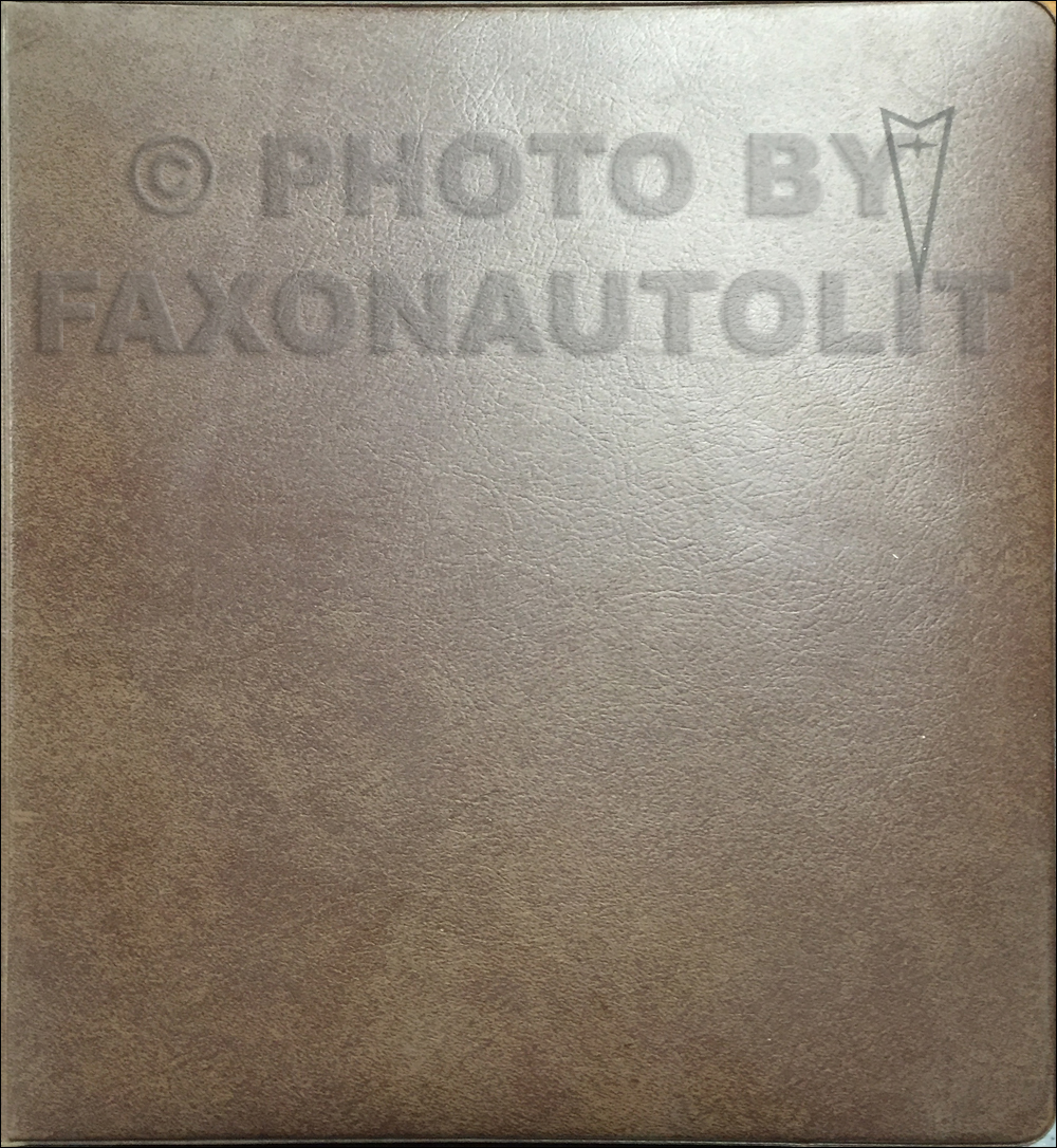 1972 Pontiac Sales Manual Data Book Dealer Album Original
