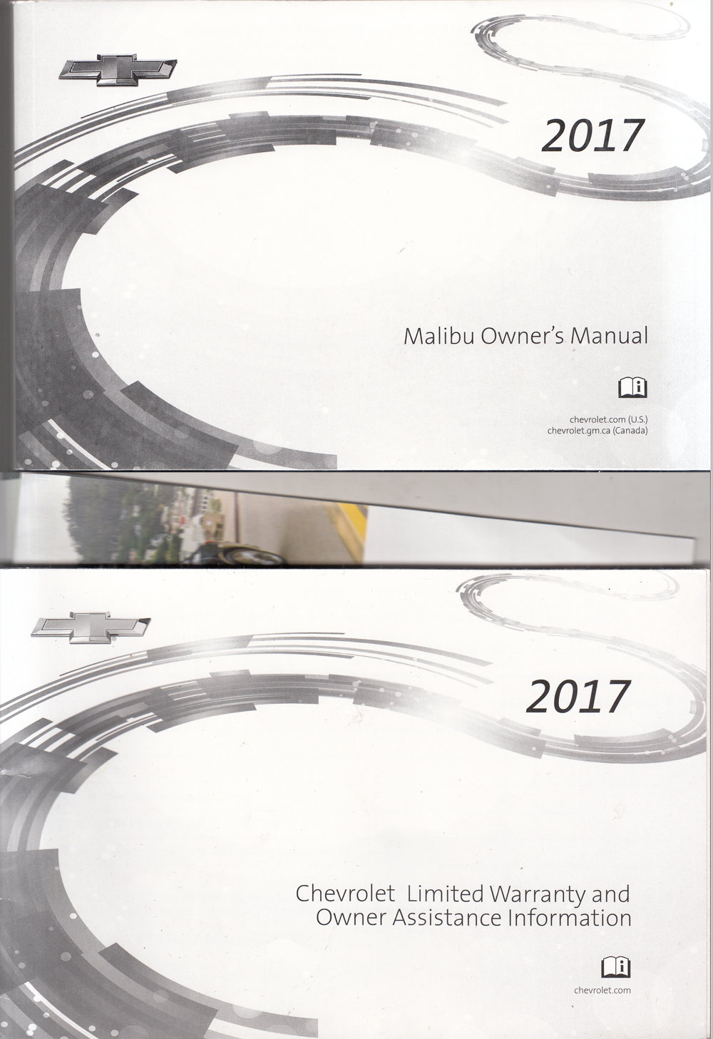 2017 Chevrolet Malibu Owners Manual with Pamphlets Original